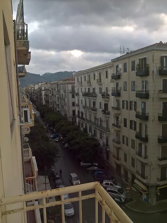 Marchese Ugo Bed and Breakfast Palermo 0*,  Italia
