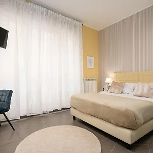 https://luxury-5-bedrooms-apartment-in-the-heart-of-milan.it-lombardy.com
