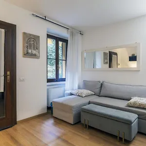 https://cozy-comfy-apt-in-navigli-area.it-lombardy.com
